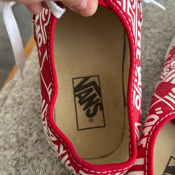 VANS - Picture 5 of 8